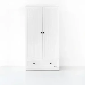 Lantlig garderob - vit
